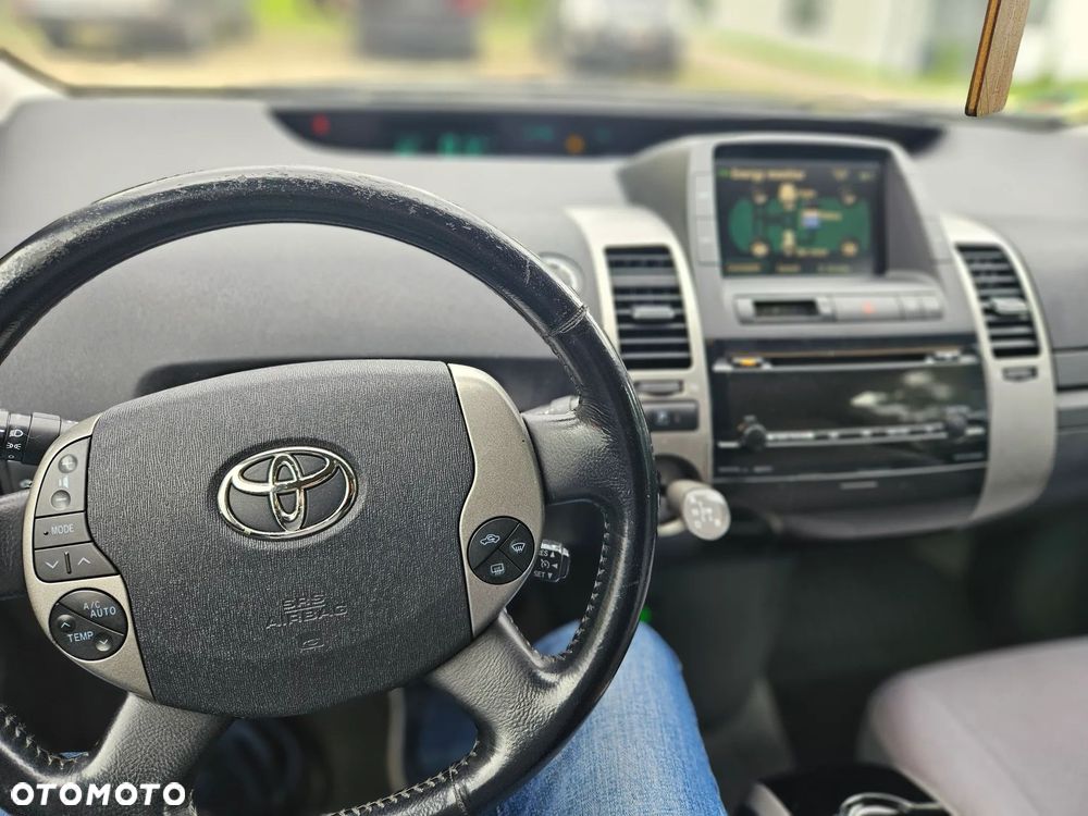 Toyota Prius 1.5 VVT-i Prestige - 27