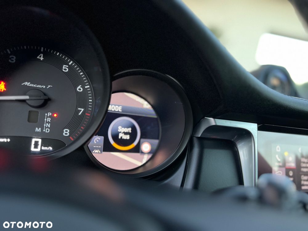 Porsche Macan T - 40