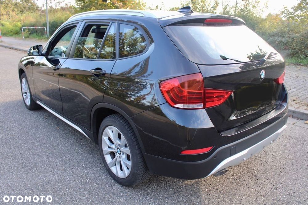 BMW X1 xDrive18d Sport Line - 4