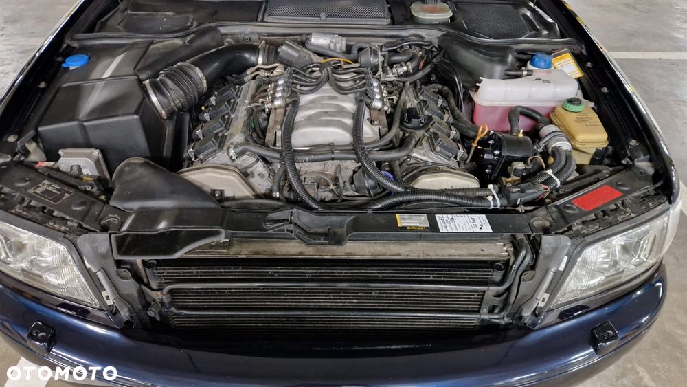 Audi S8 - 12