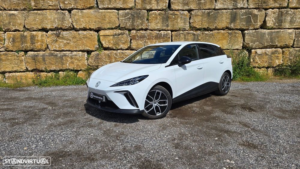 MG MG4 64 kWh Luxury - 1