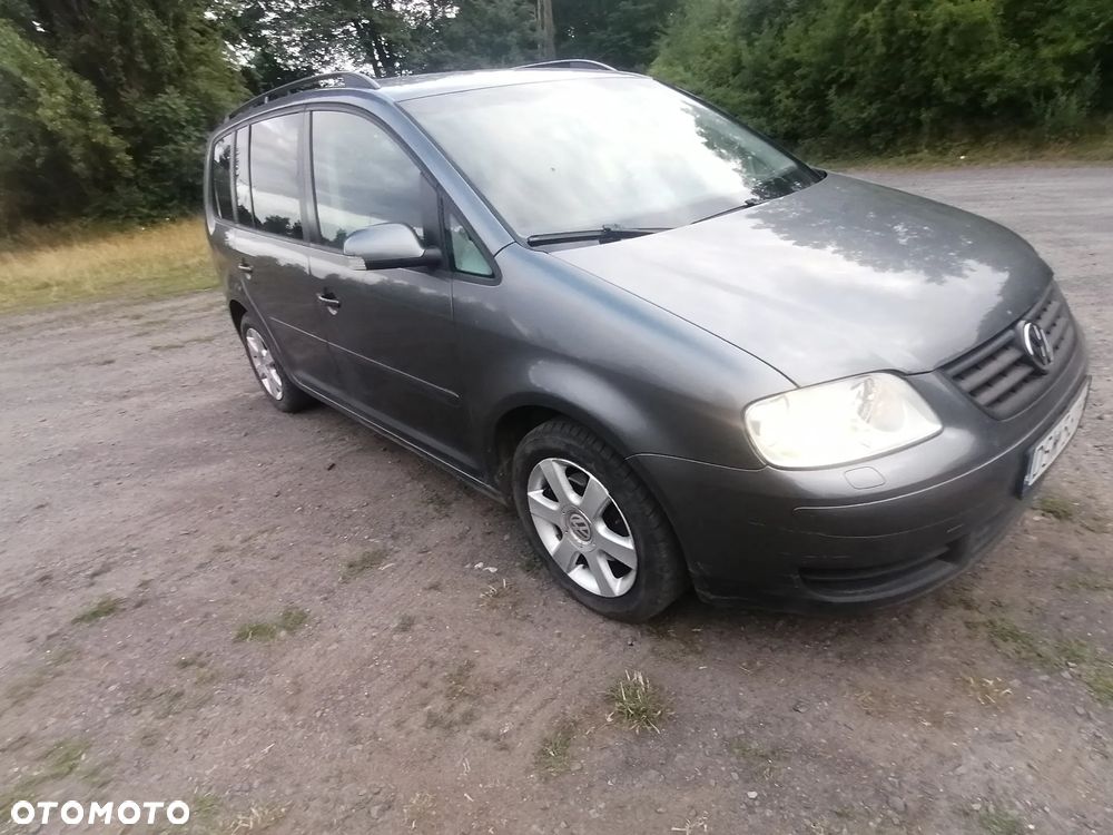 Volkswagen Touran 1.6 Conceptline - 1