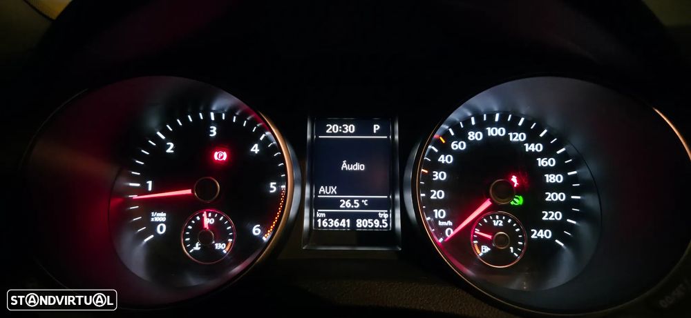 VW Golf 1.6 TDi Highline DSG - 7
