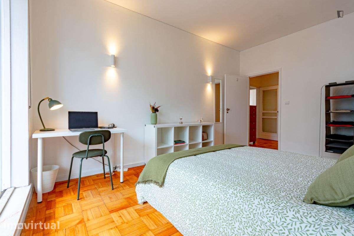 Quarto - localizado em Ramalde Porto - Grande imagem: 3/21