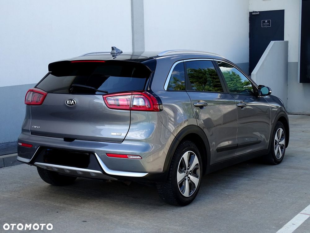 Kia Niro 1.6 GDI Hybrid L - 6