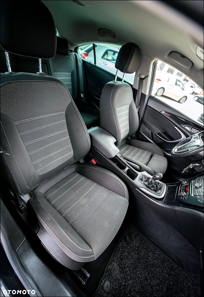 Opel Insignia - 37