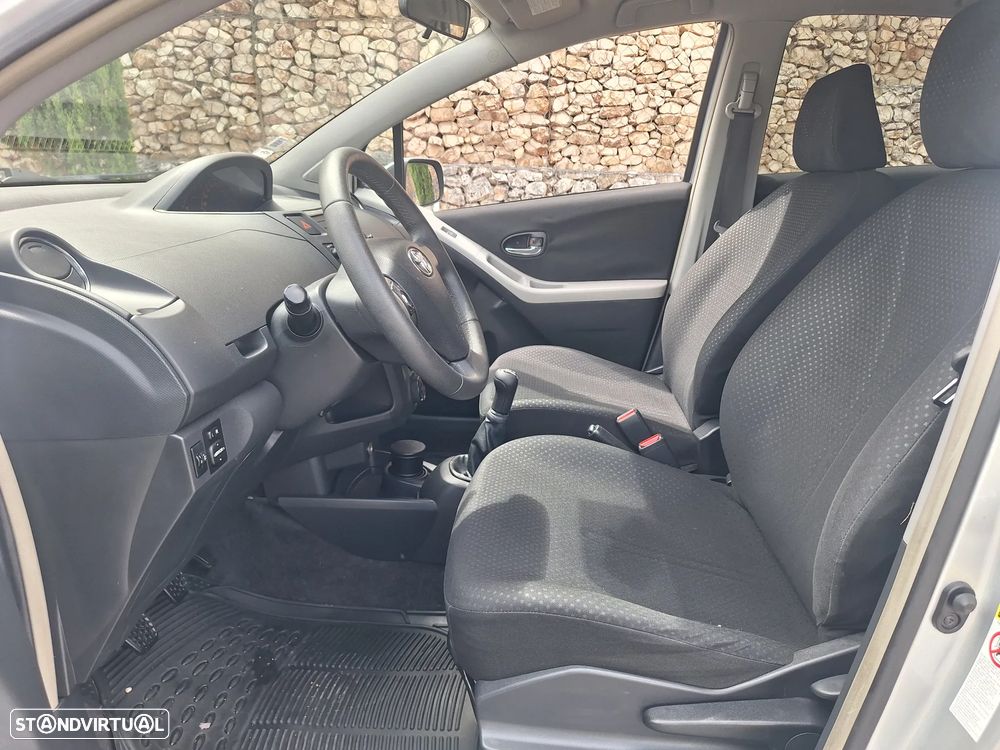 Toyota Yaris 1.0 VVT-i Comfort - 12
