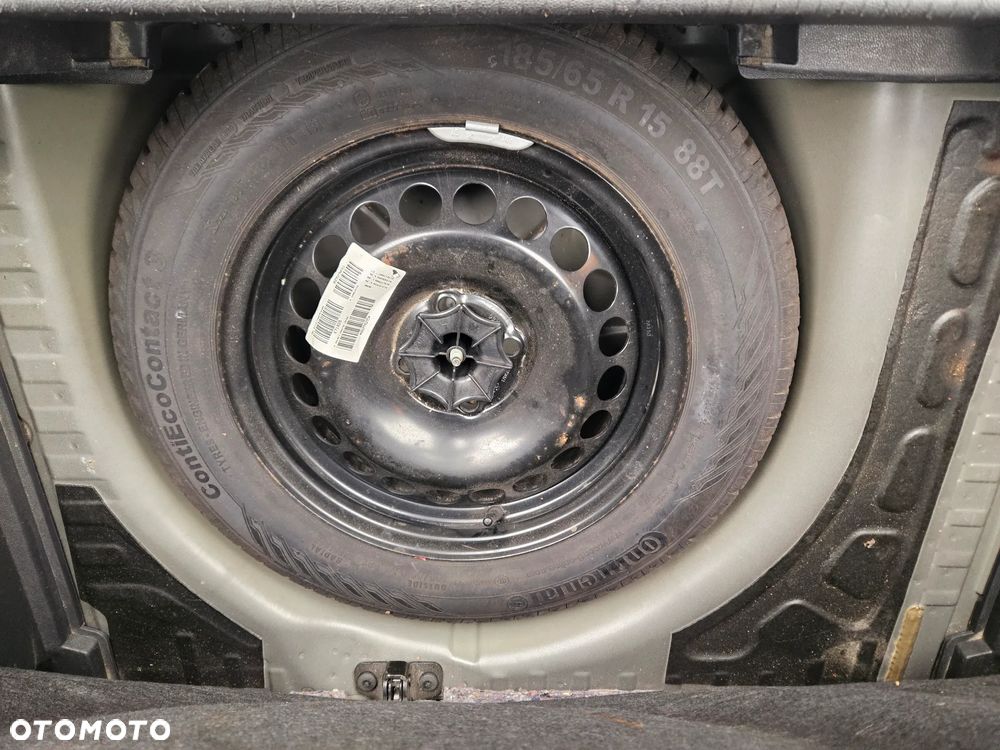 Opel Corsa 1.2 16V Cosmo - 15