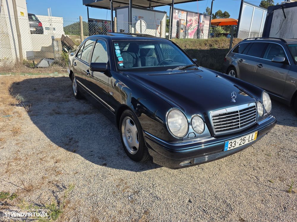 Mercedes-Benz E 250 TD Classic - 3