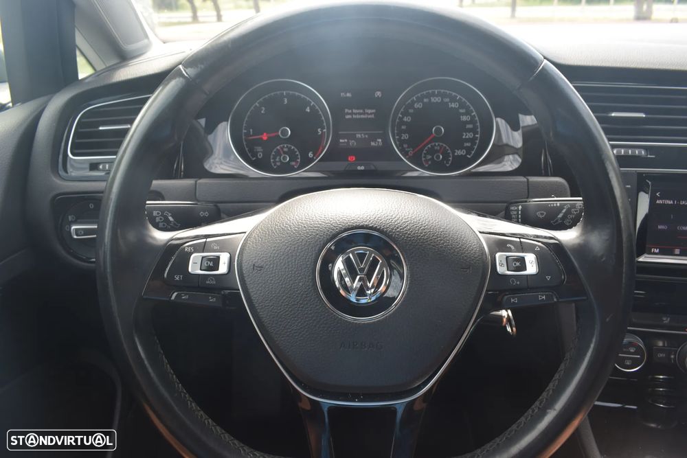 VW Golf 1.6 TDi Trendline BlueMotion - 11