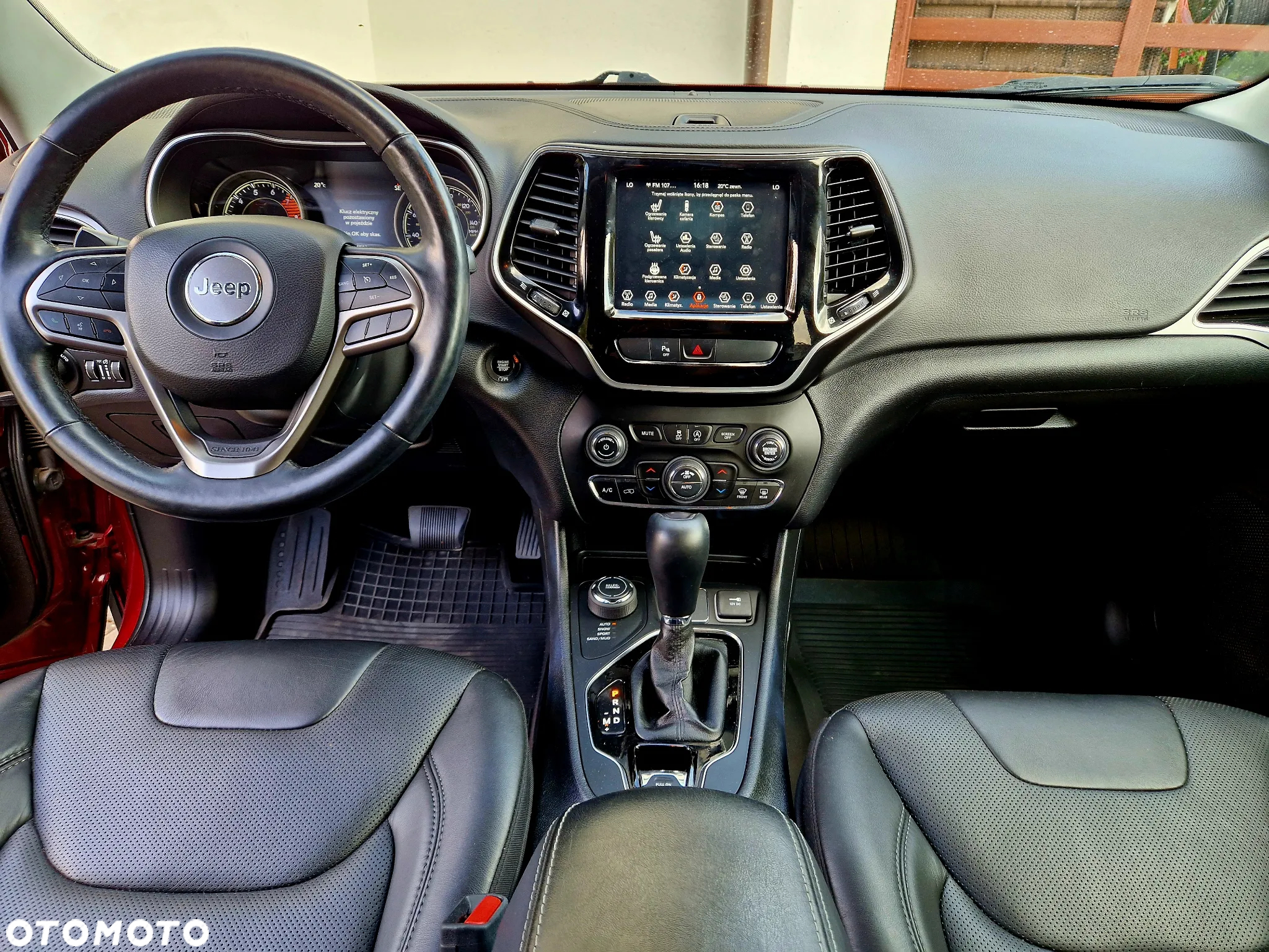 Jeep Cherokee - 14