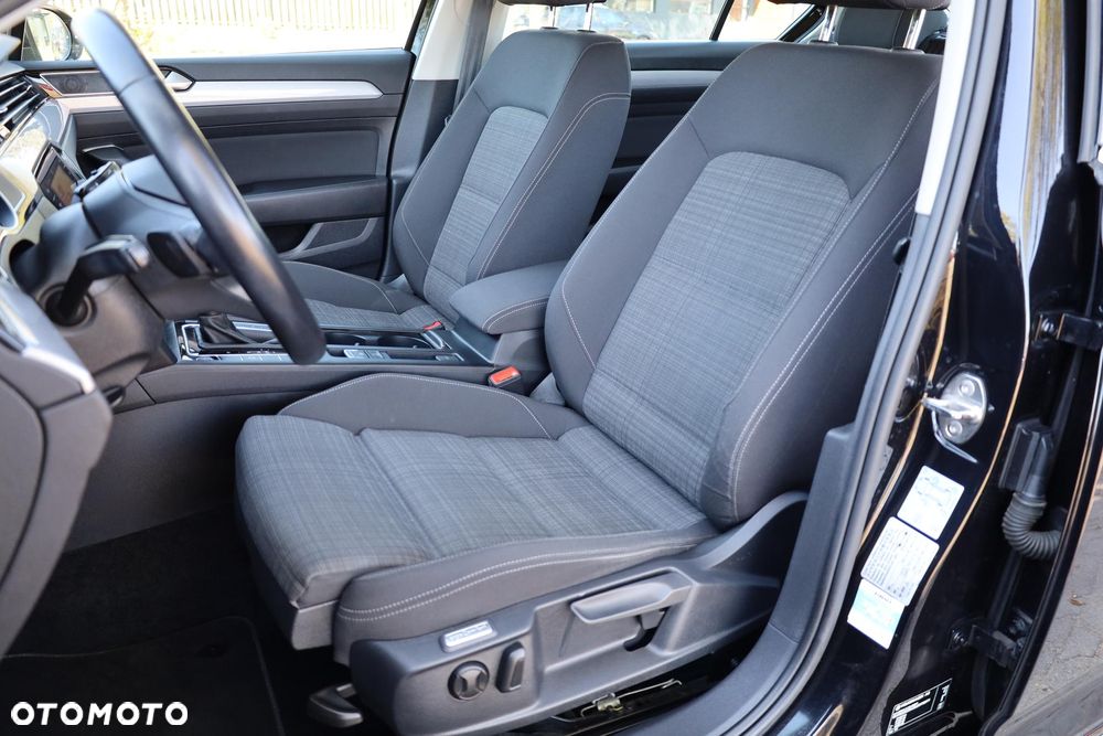 Volkswagen Passat 2.0 TDI EVO Business DSG - 37