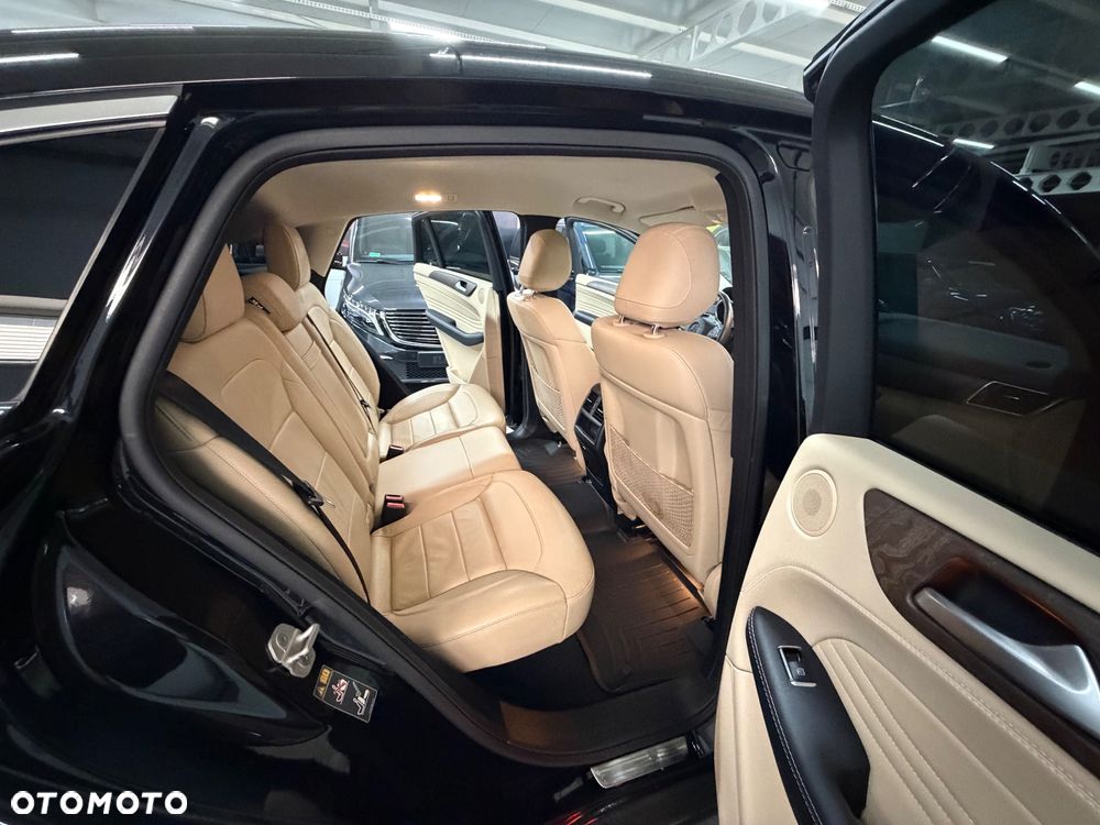 Mercedes-Benz GLE - 21