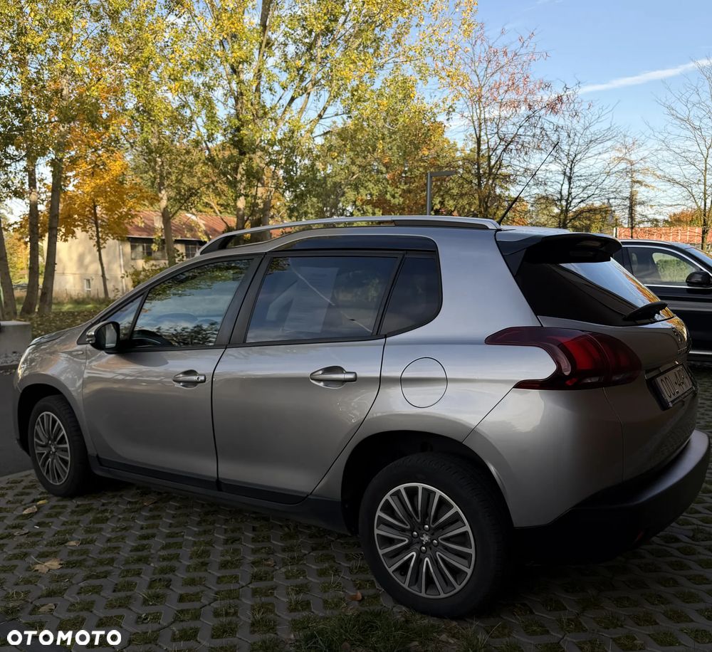 Peugeot 2008 Blue-HDi FAP 100 STOP & START Style - 8