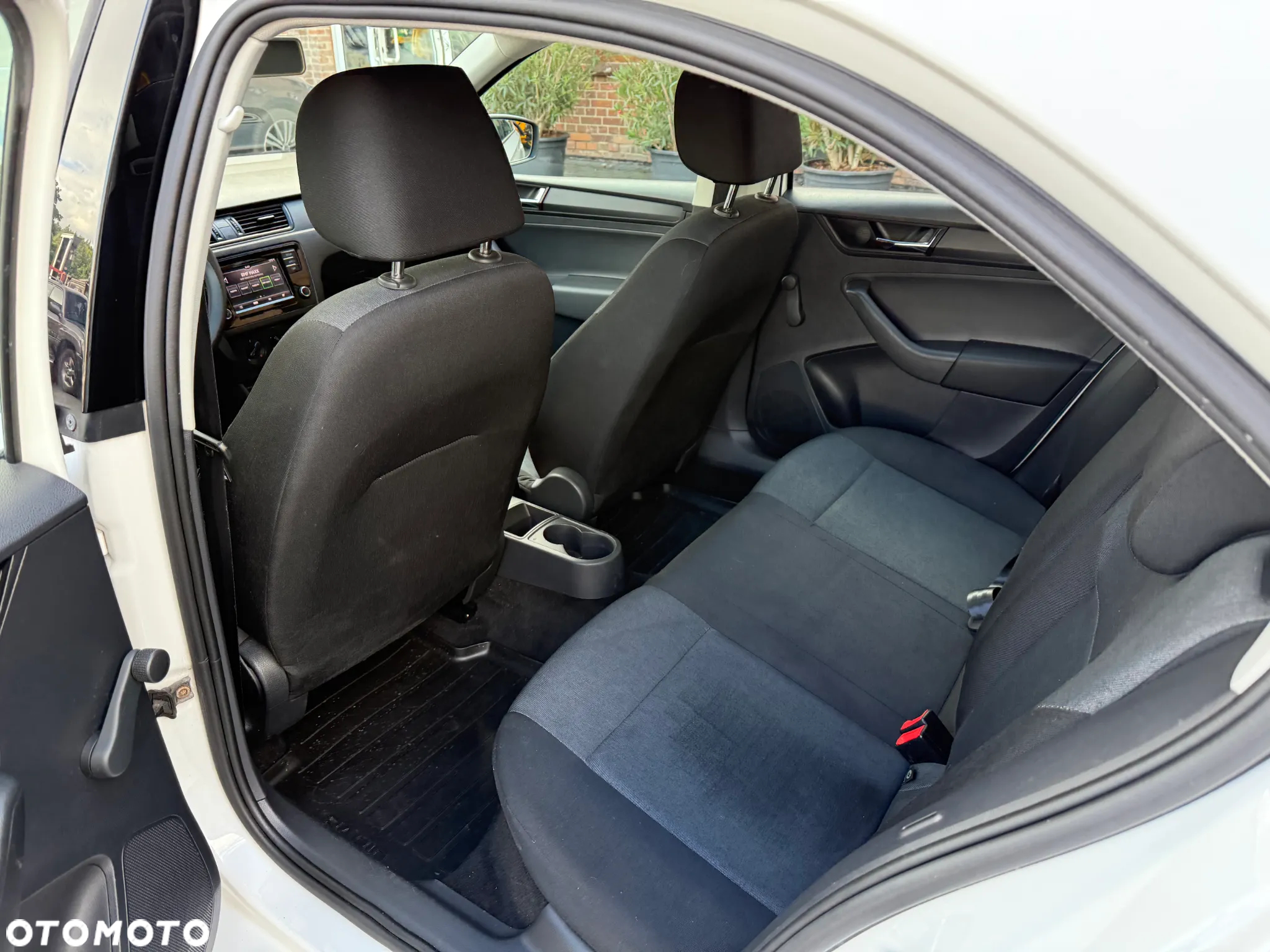 Skoda RAPID 1.6 TDI DPF Ambition - 18