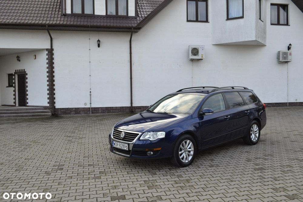Volkswagen Passat - 4