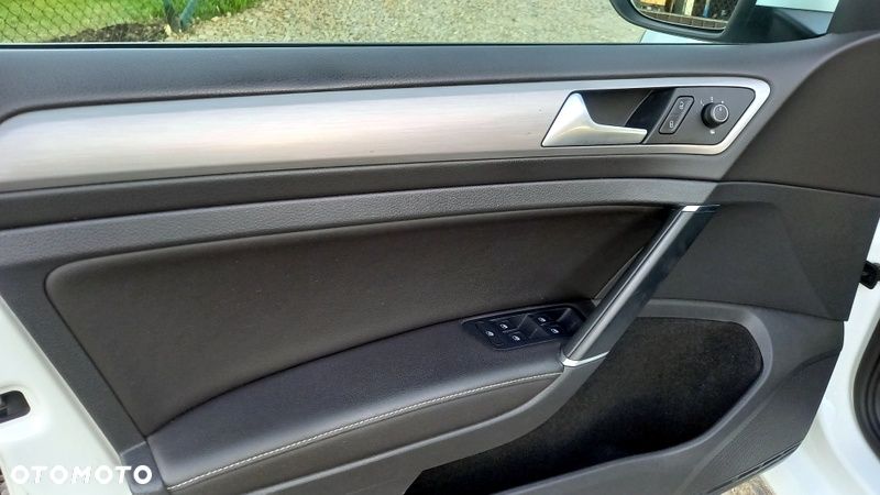 Volkswagen Golf - 14