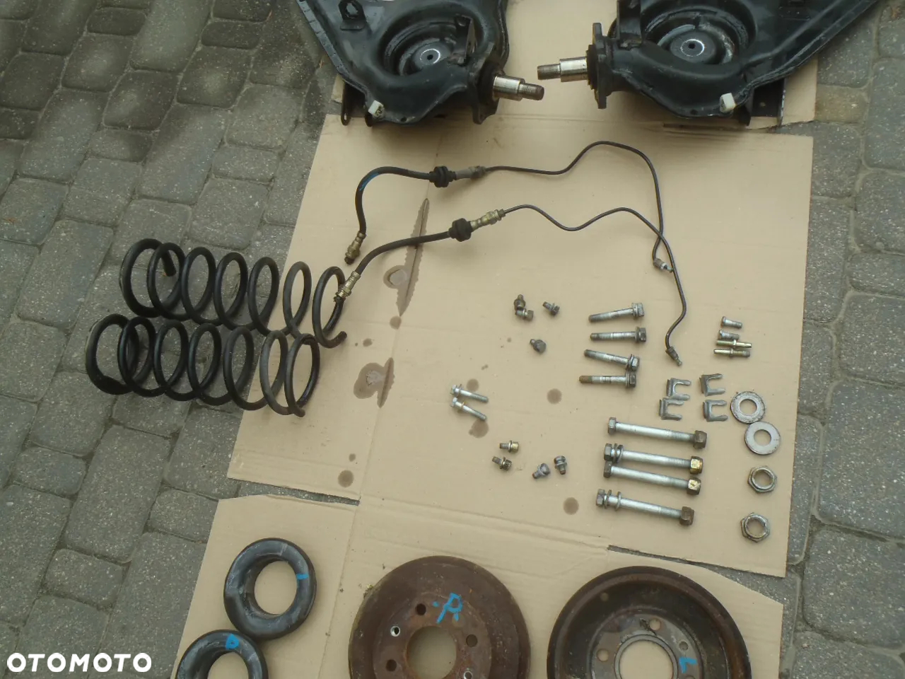 piasta łożysko bęben przewód hamulcowy cylinderki szczęki osłona tarcza kotwiczna  sprężyny śruby zawieszenia tył tylnego wahacza seicento guma odboje cc cinquecento jak nowe - 6