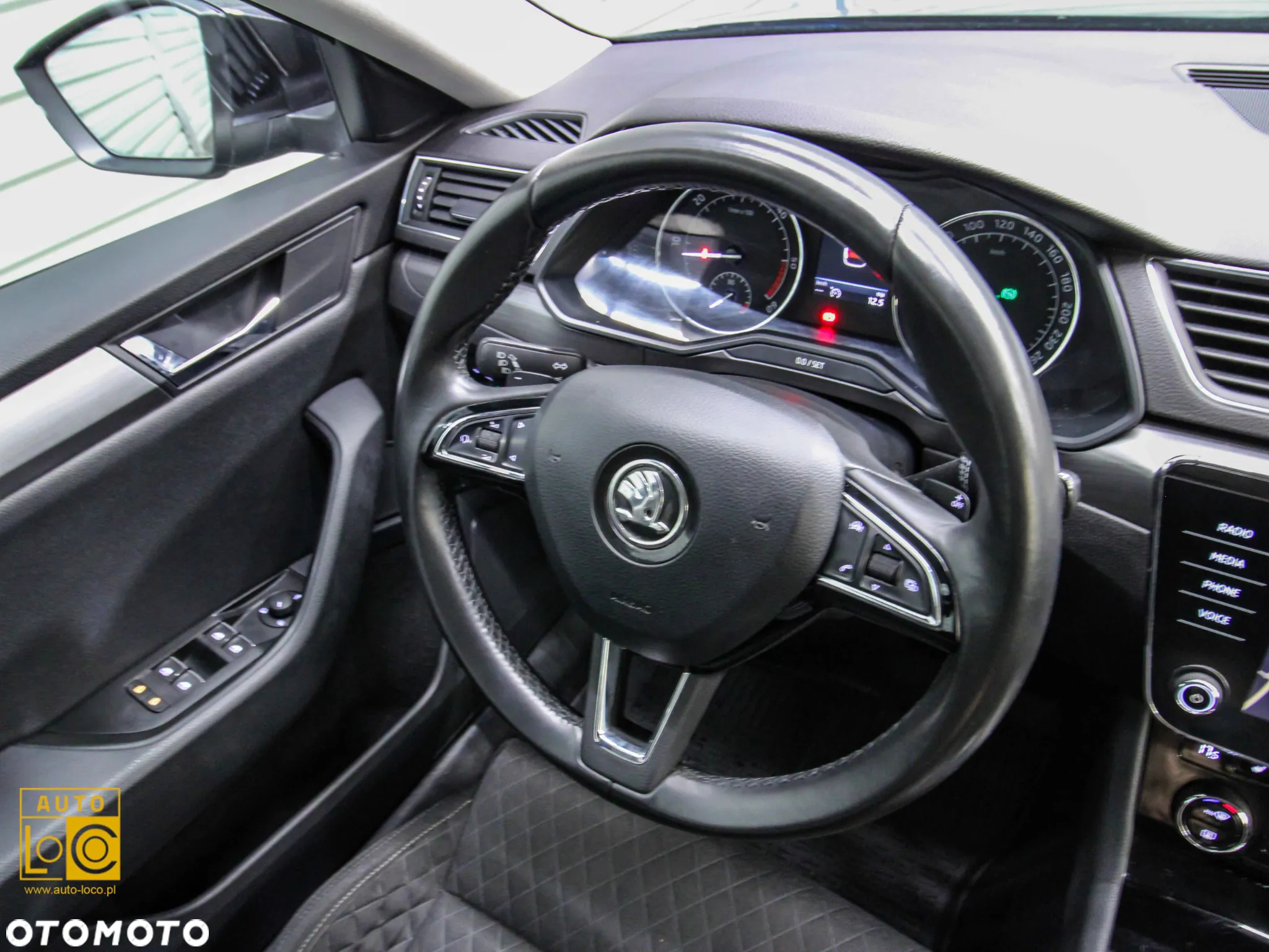 Skoda Superb 2.0 TDI 4x4 Style DSG - 28