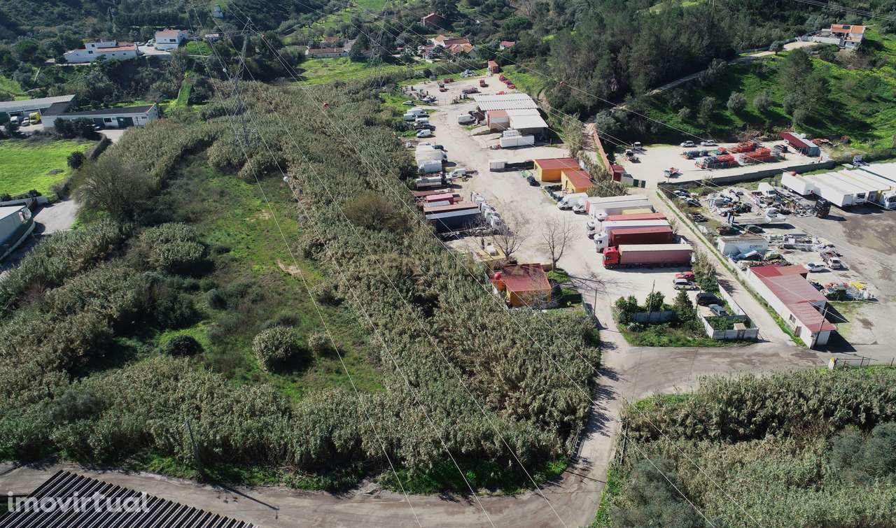 Terreno Multiusos (7680m²) com rendimento - Grande imagem: 3/22