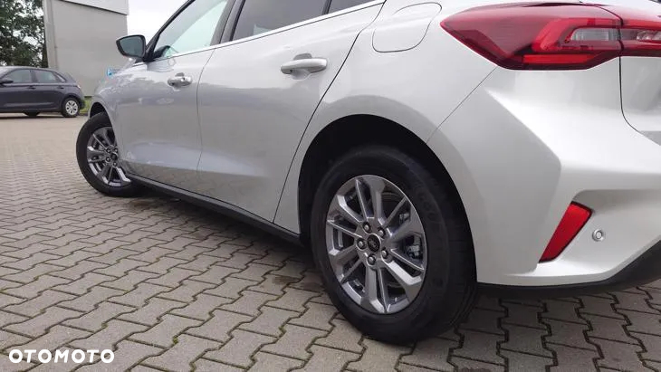 Ford Focus 1.0 EcoBoost Titanium - 32