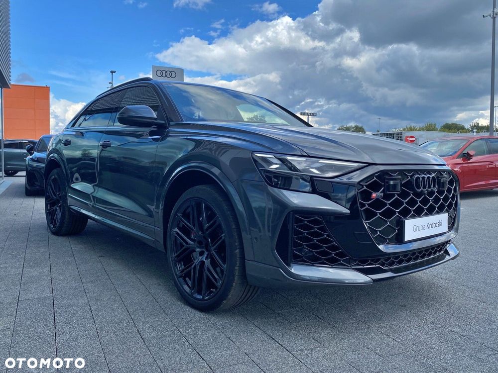 Audi RS Q8 - 6