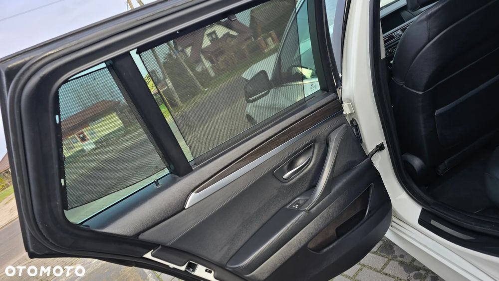 BMW Seria 5 525d - 20