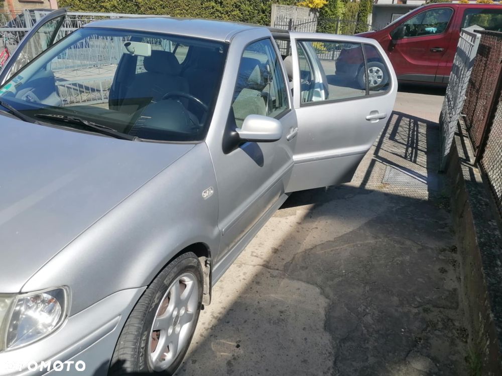 Volkswagen Polo 1.4 16V Comfortline - 3