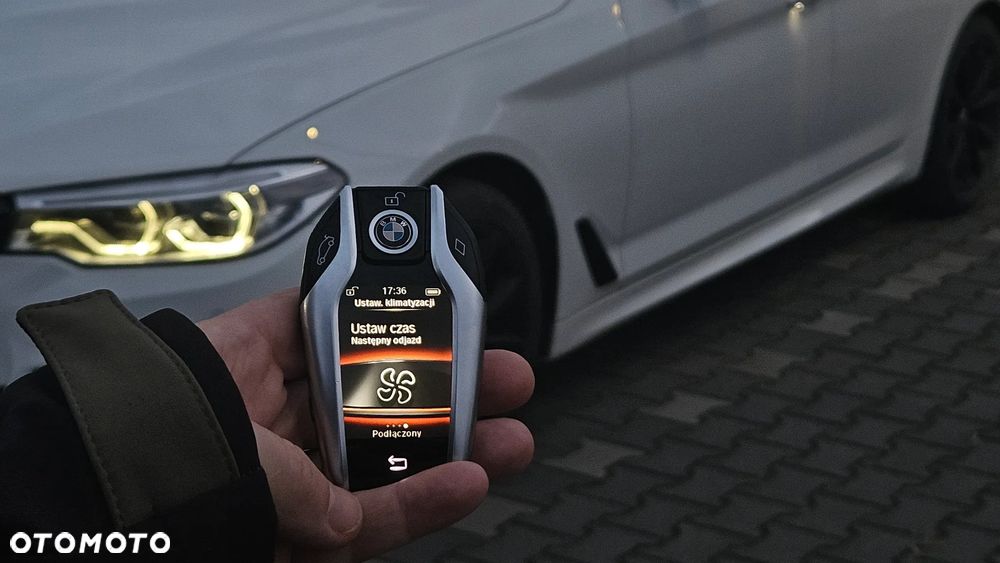 BMW Seria 5 520d xDrive M Sport Edition - 9