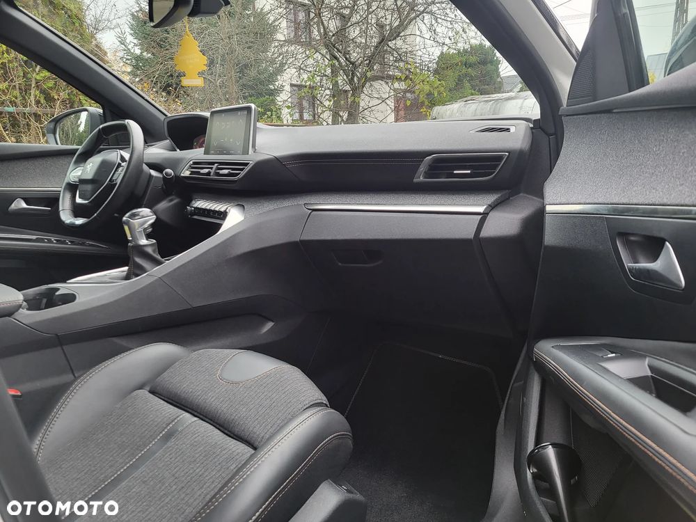 Peugeot 3008 1.2 PureTech GT S&S - 12