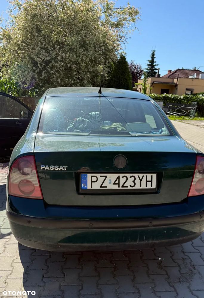Volkswagen Passat 1.9 TDI Basis - 1