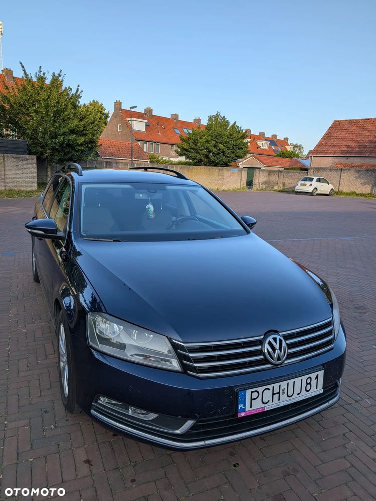 Volkswagen Passat - 2