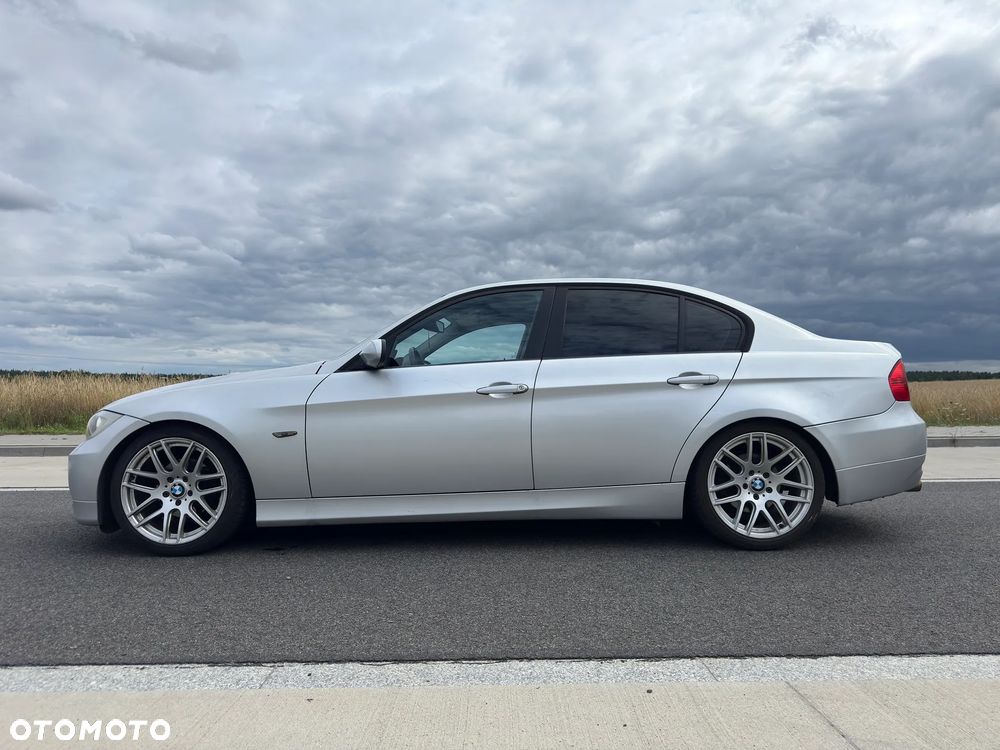BMW Seria 3 320i - 4