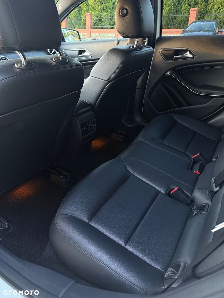 Mercedes-Benz Klasa A 200 CDI (BlueEFFICIENCY) Urban - 9