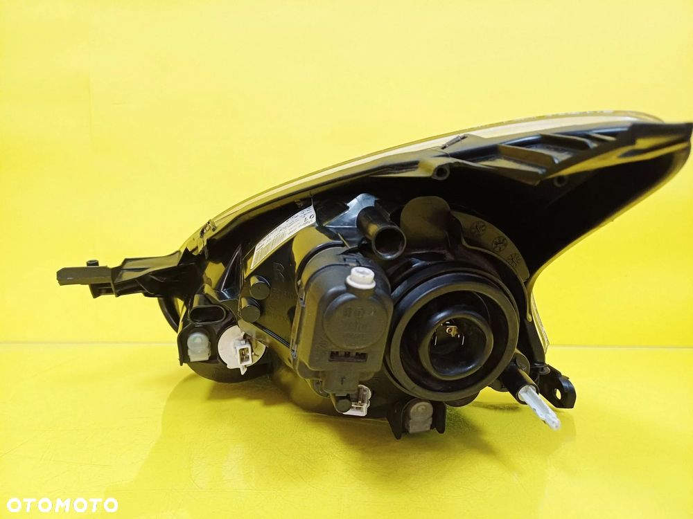 REFLEKTOR LAMPA PRAWY PRZÓD TOYOTA AYGO I 81110-0H010 NR89 - 7