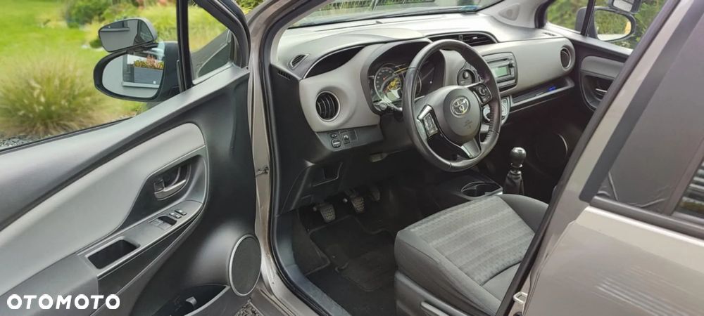 Toyota Yaris 1.33 Active - 9