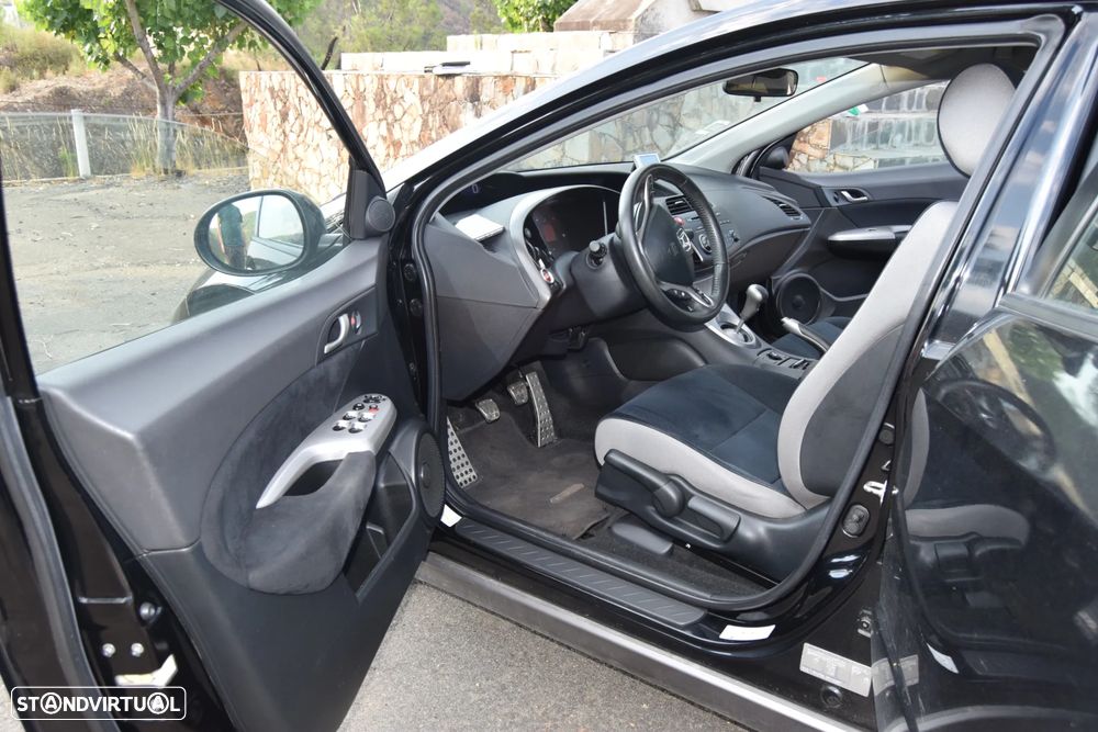 Honda Civic 1.8 Sport - 27