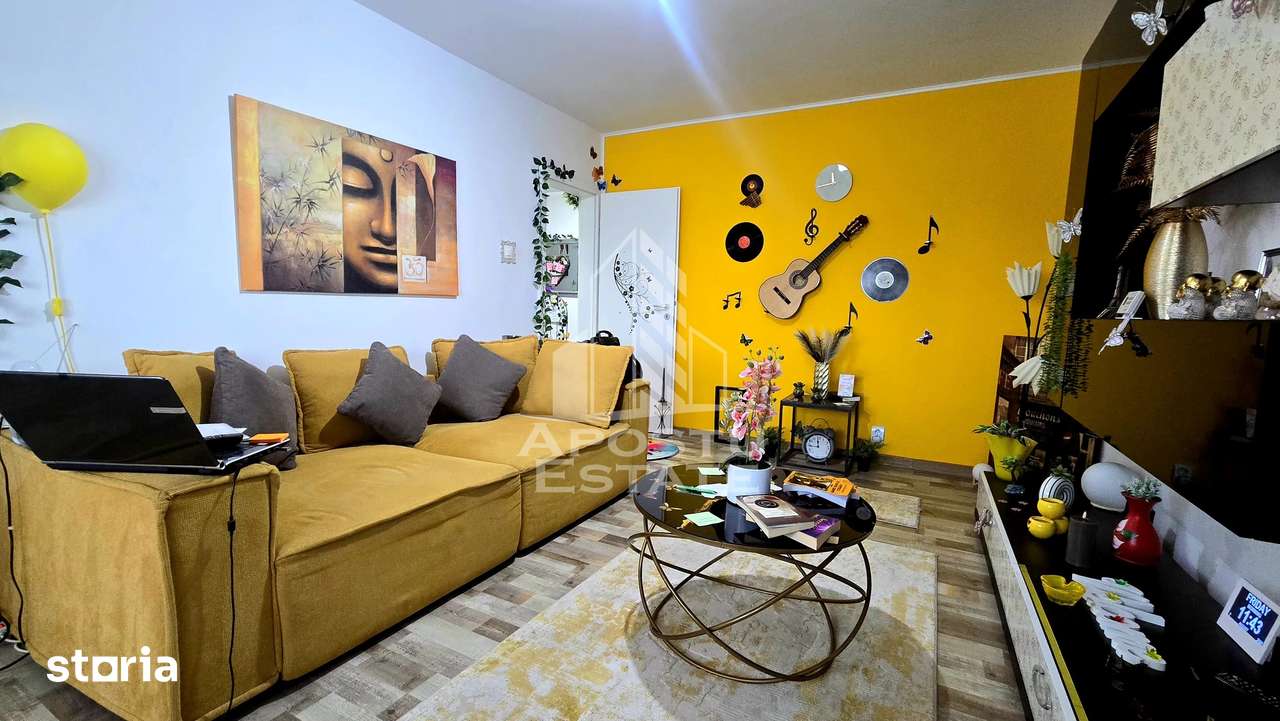Apartament cu 2 camere de vanzare, decomandat, renovat, Girocului — fotografia 1