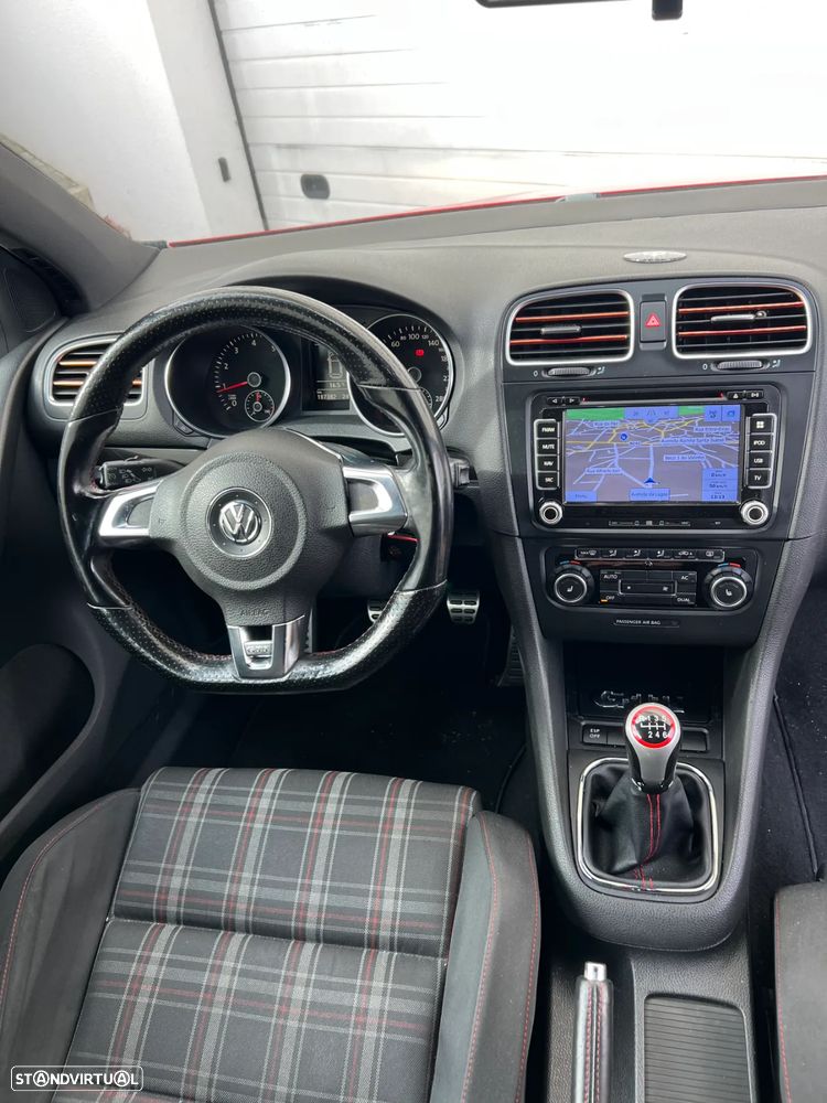 VW Golf 2.0 GTi - 7