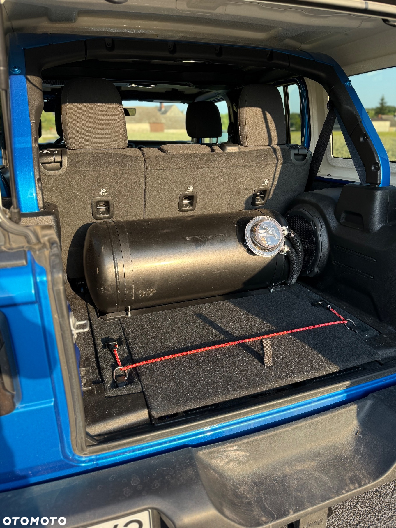Jeep Wrangler - 12