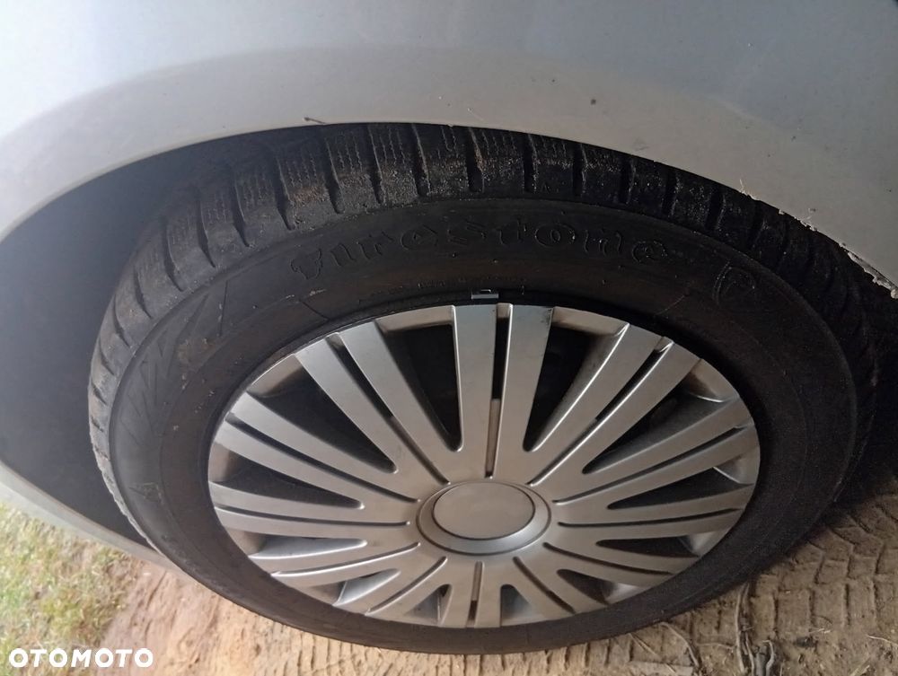 Skoda Fabia 1.6 TDI DPF Ambition - 11