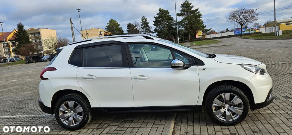 Peugeot 2008 PureTech 82 Allure - 17