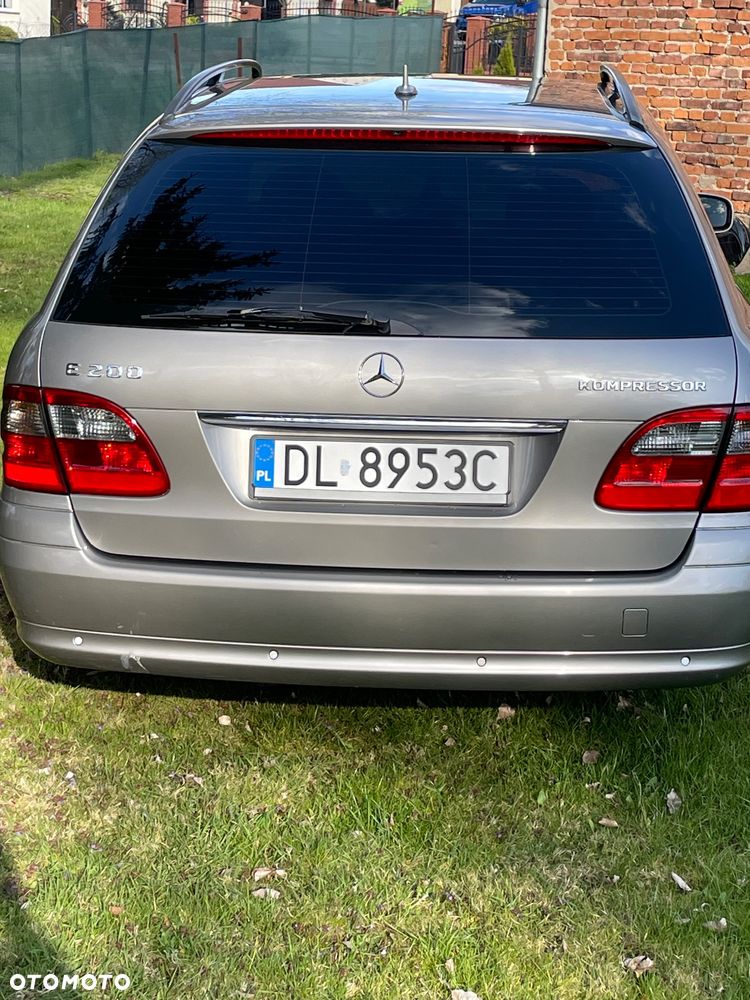 Mercedes-Benz Klasa E 200 Kompressor Classic - 16