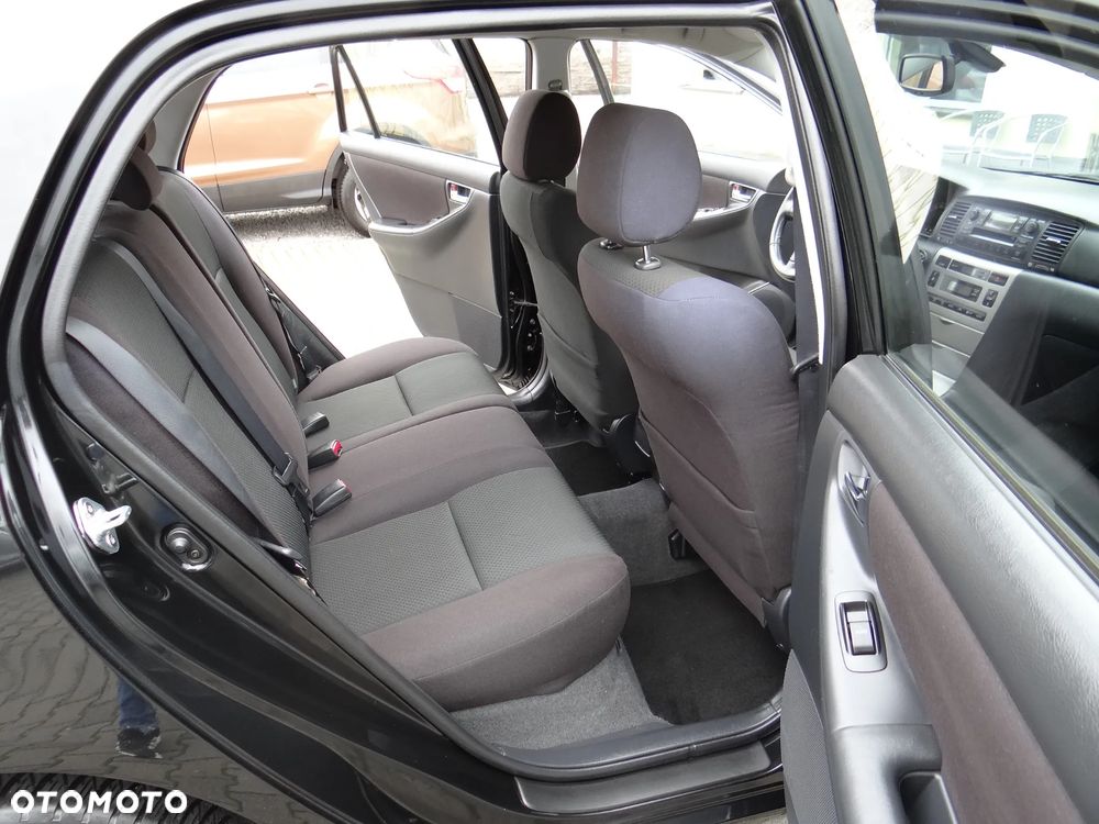 Toyota Corolla 1.4 VVT-i Sol - 36