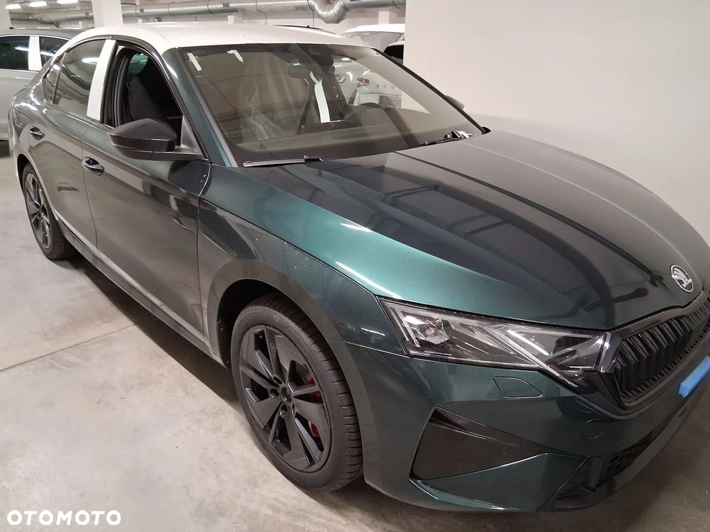 Skoda Octavia 2.0 TSI RS DSG - 2