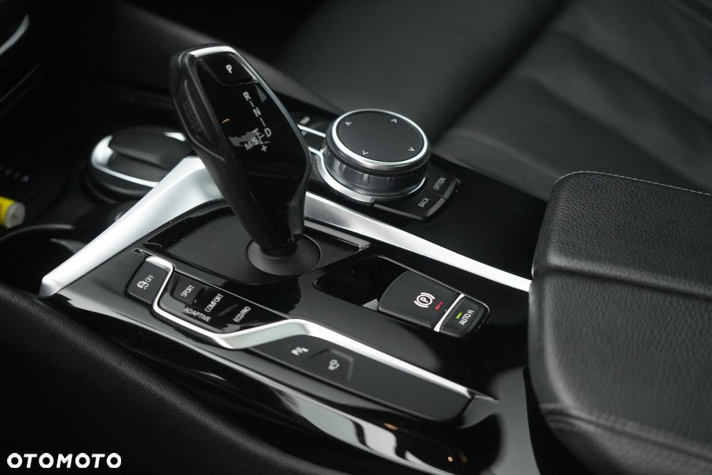 BMW Seria 5 520d Sport - 13