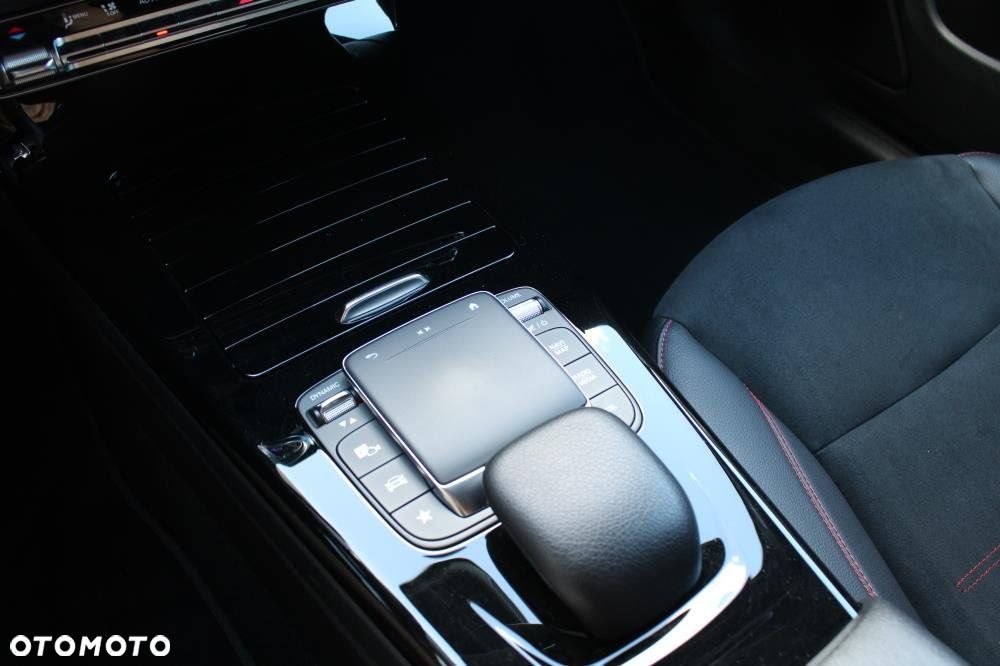 Mercedes-Benz CLA - 20
