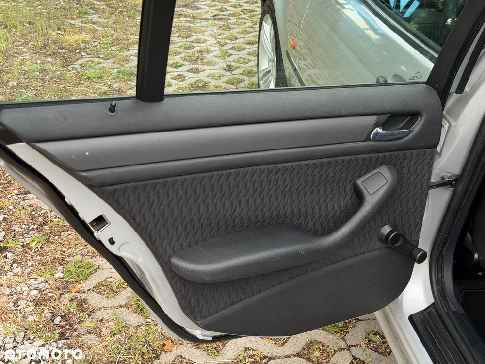 BMW Seria 3 - 17