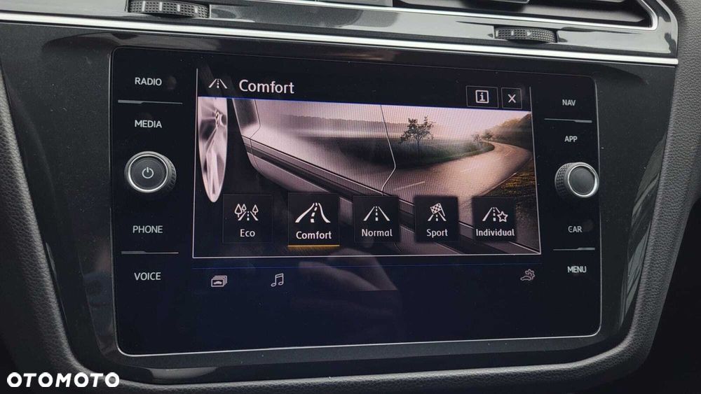 Volkswagen Tiguan - 37