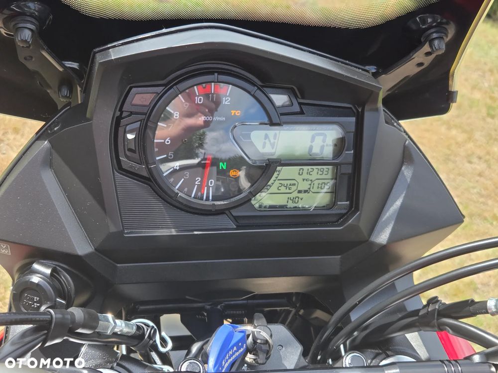 Suzuki V-STROM - 17